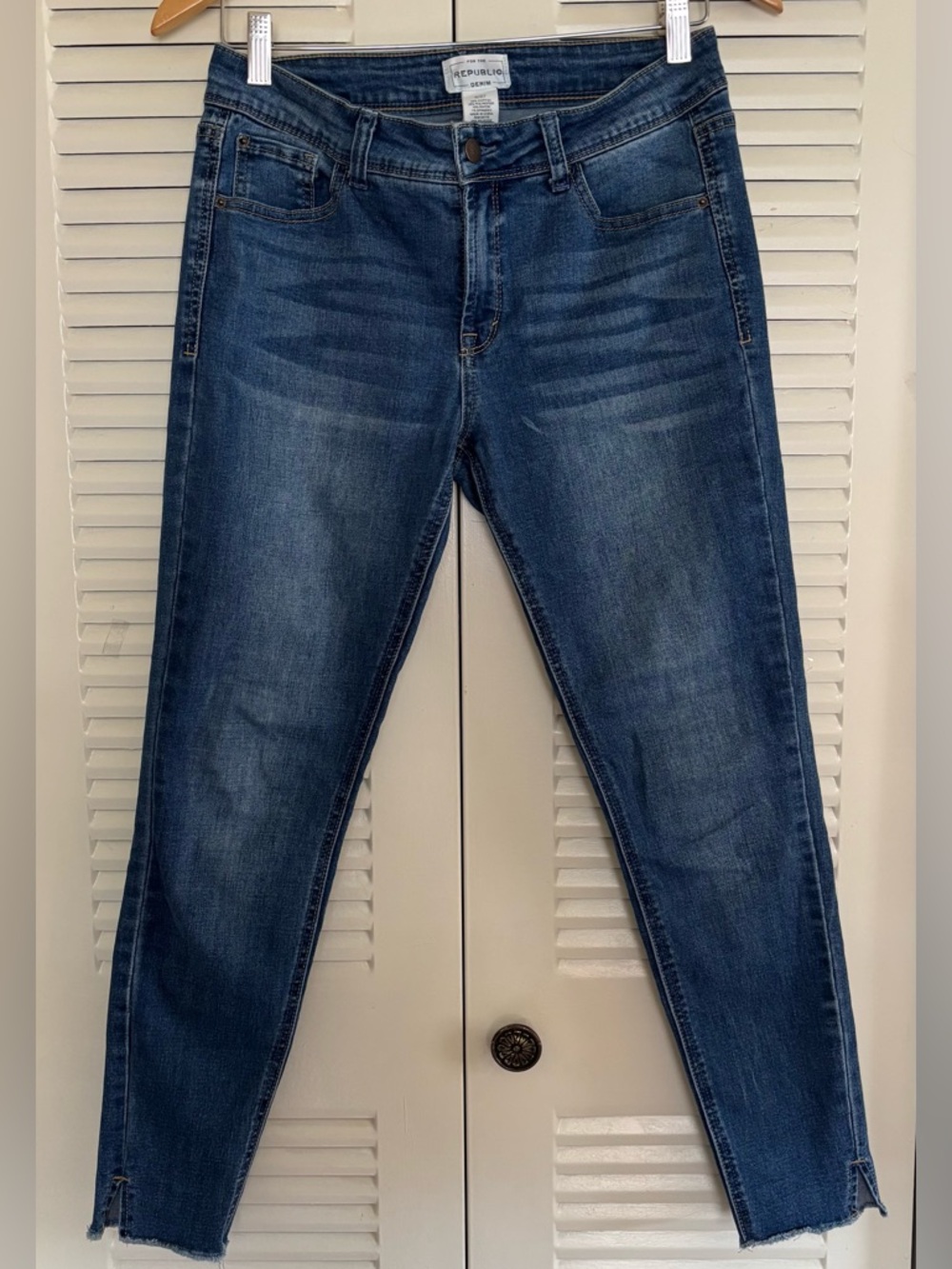 For The Republic Denim Women's Blue Distressed Skinny Jeans 5-Pocket  Size 6/27